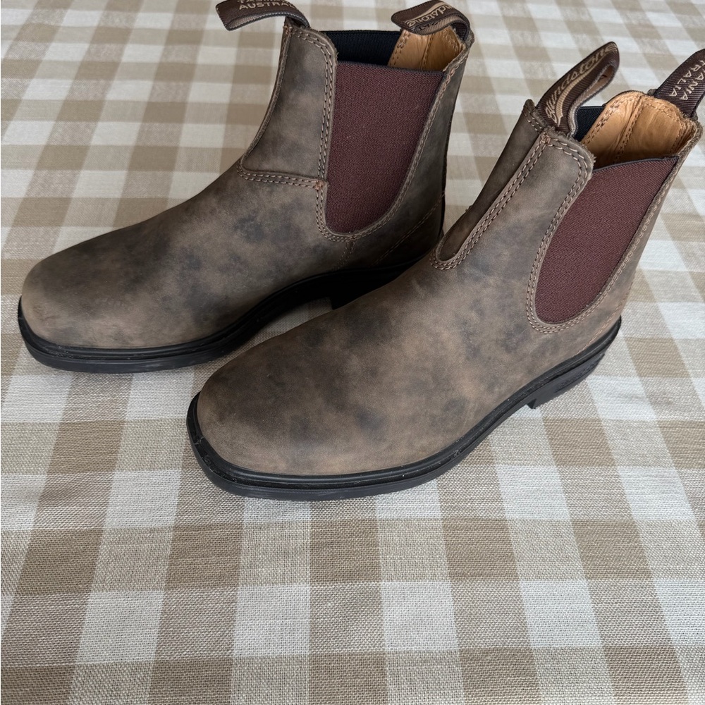 Blundstone Women’s Brown Leather Chukka Boots with Dark Brown Elastic Panels 8.5 - Picture 3 of 4